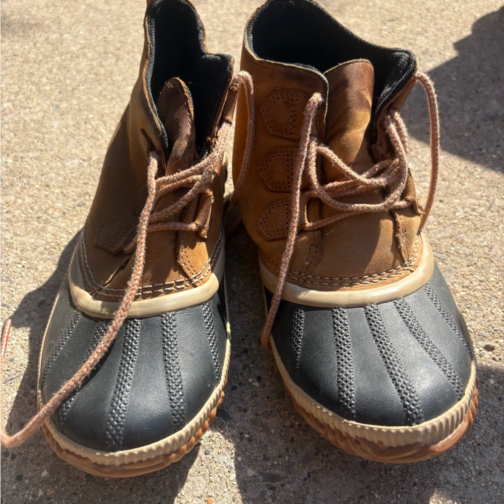 Women’s Sorel Brown and Black Duck Boots